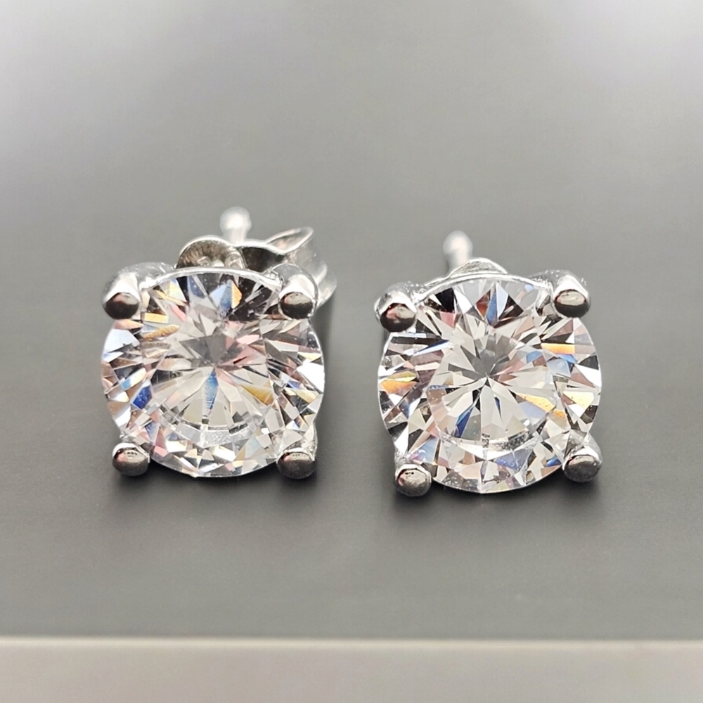 Sterling silver Cubic Zirconia Earrings - Picture 2 of 8